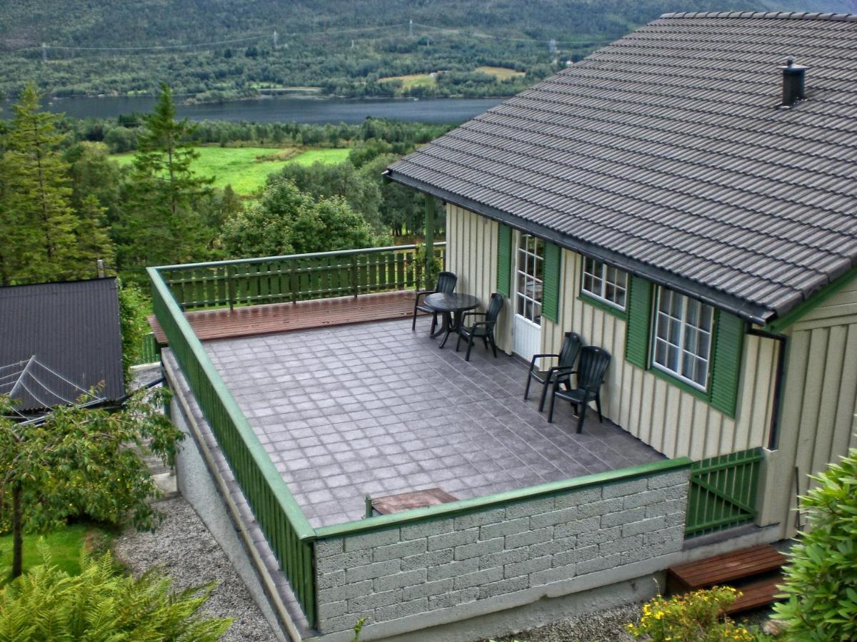 House With Lake View Near Atlantic Road Villa Eide  Exterior photo